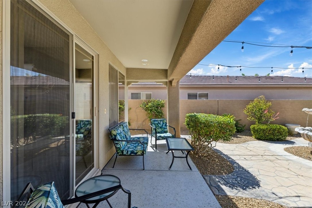 40 Emerald Dunes Circle Henderson, NV 89052 - Photo 14 of 46