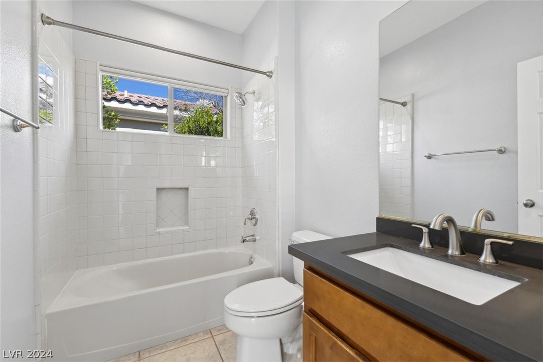 40 Emerald Dunes Circle Henderson, NV 89052 - Photo 23 of 46