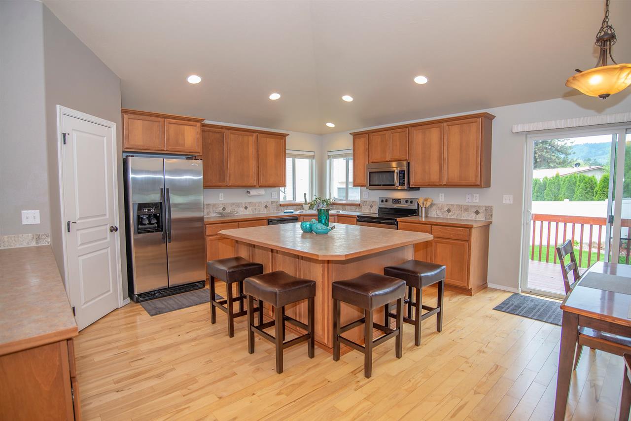 4012 South Bates Road Spokane Valley, WA 99206 - Photo 4 of 20 Gallery Image 4