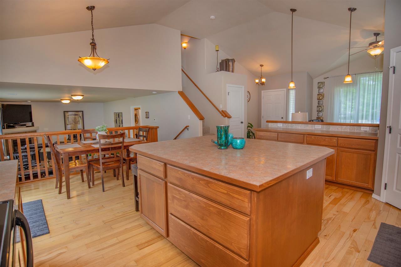 4012 South Bates Road Spokane Valley, WA 99206 - Photo 5 of 20 Gallery Image 5