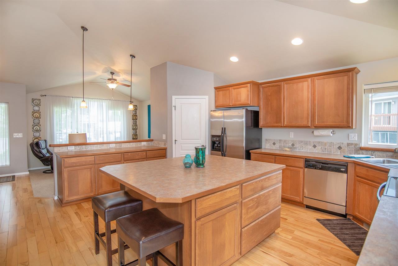 4012 South Bates Road Spokane Valley, WA 99206 - Photo 6 of 20 Gallery Image 6