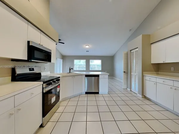 $3,145 | Greenview Shores of Wellington, Wellington, FL 33414