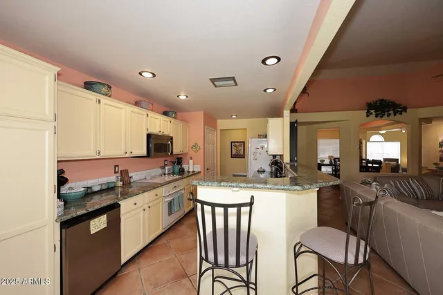 $4,500 | 359 West Brisa Drive, Gilbert, AZ 85233