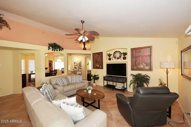 $4,500 | 359 West Brisa Drive, Gilbert, AZ 85233