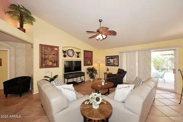 $4,500 | 359 West Brisa Drive, Gilbert, AZ 85233