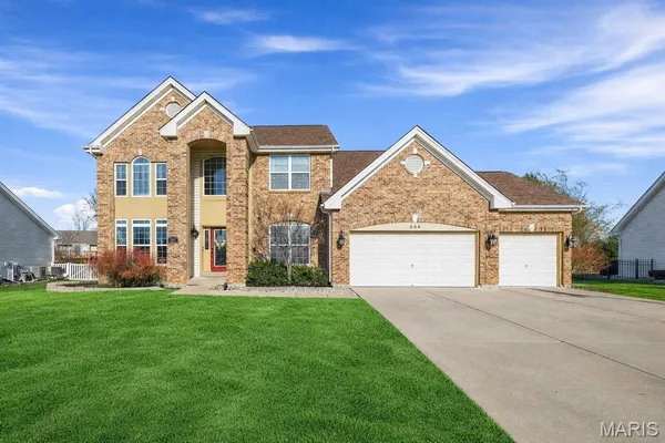$595,000 | 804 Brockwell Drive, O'Fallon, MO 63368