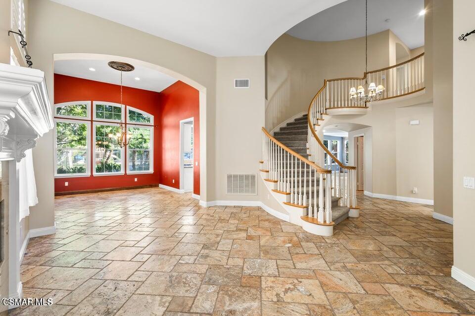 516 Rustic Hills Drive Simi Valley, CA 93065 - Photo 3 of 18