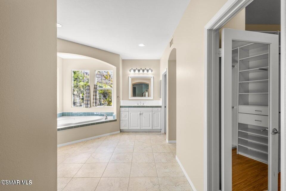 516 Rustic Hills Drive Simi Valley, CA 93065 - Photo 10 of 18