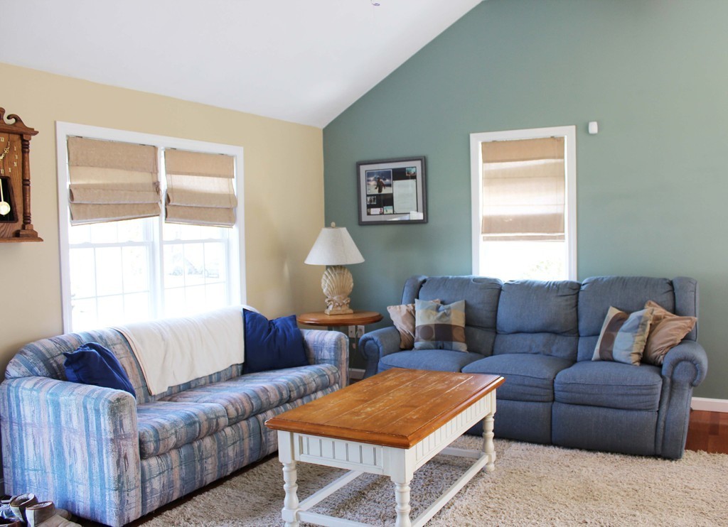 135 Morrison Road Taunton, MA 02718 - Photo 8 of 20