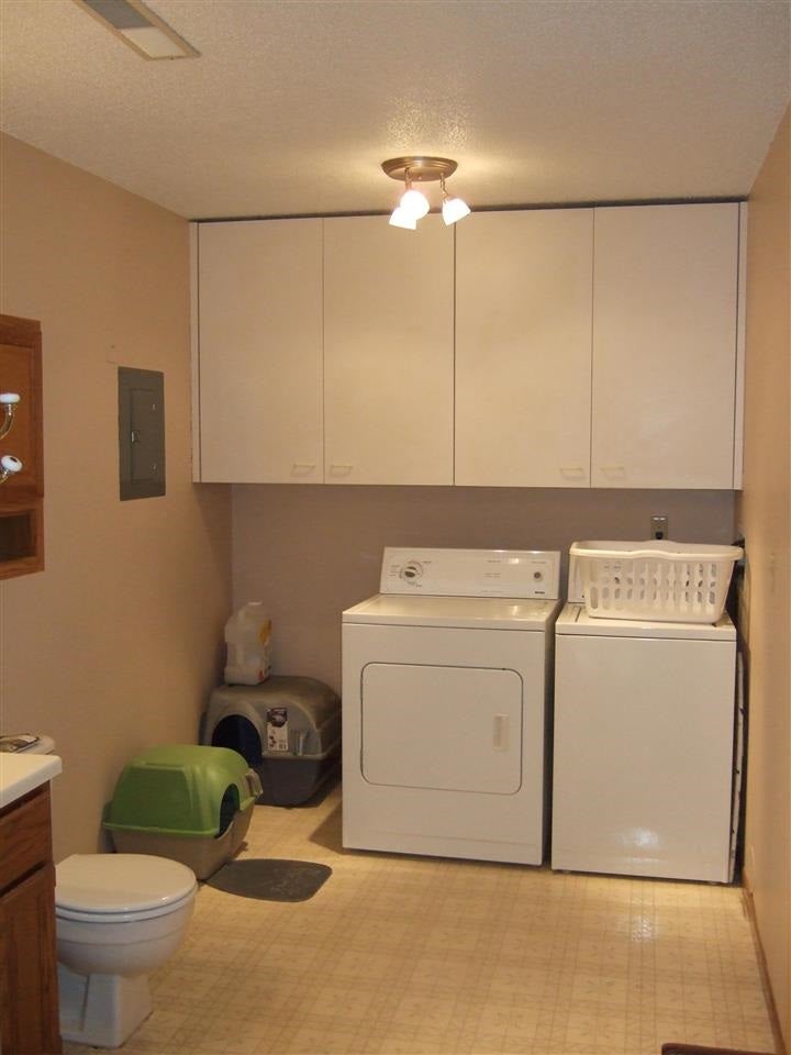 1956 Holiday Road Coralville, IA 52241 - Photo 13 of 16 Gallery Image 13