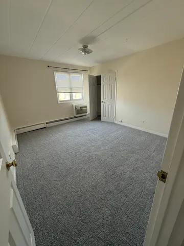 $1,200 | 2025 West Granville Avenue, Unit 509, Chicago, IL 60659