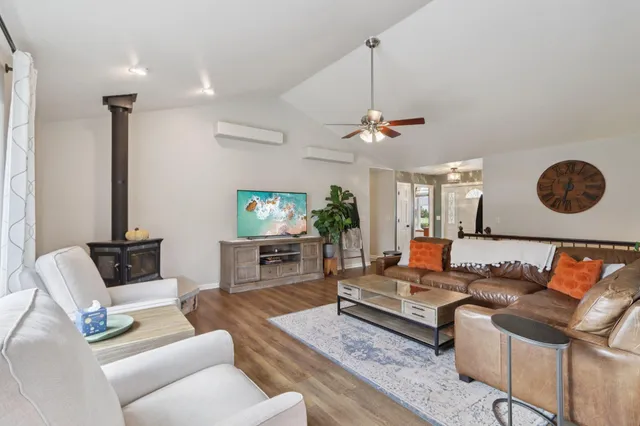 $574,900 | 6802 Sandy Lane, Waterford, WI 53185