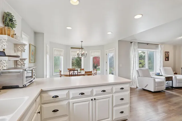 $574,900 | 6802 Sandy Lane, Waterford, WI 53185