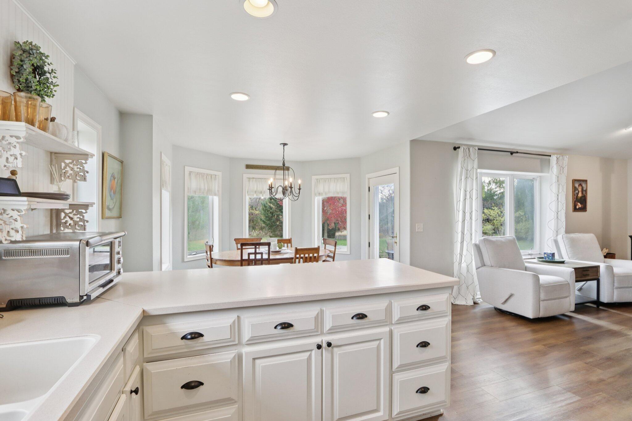 6802 Sandy Lane Waterford, WI 53185 - Photo 19 of 61 19-web-or-mls-Sandy Ln-S2910-019