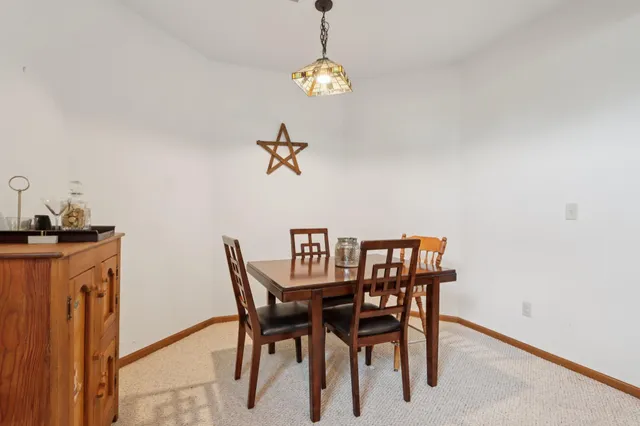 $574,900 | 6802 Sandy Lane, Waterford, WI 53185