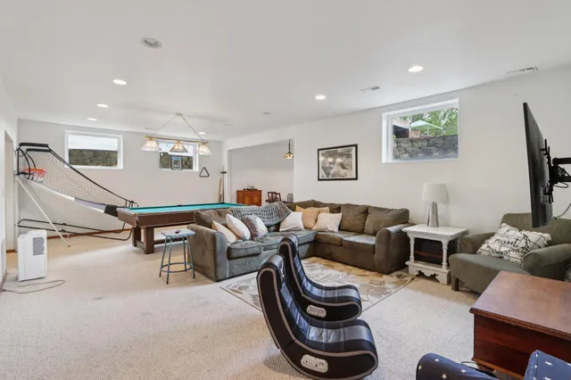 $574,900 | 6802 Sandy Lane, Waterford, WI 53185