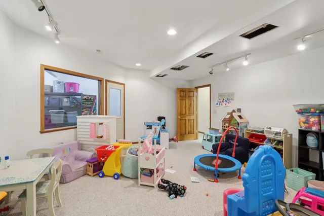 $574,900 | 6802 Sandy Lane, Waterford, WI 53185