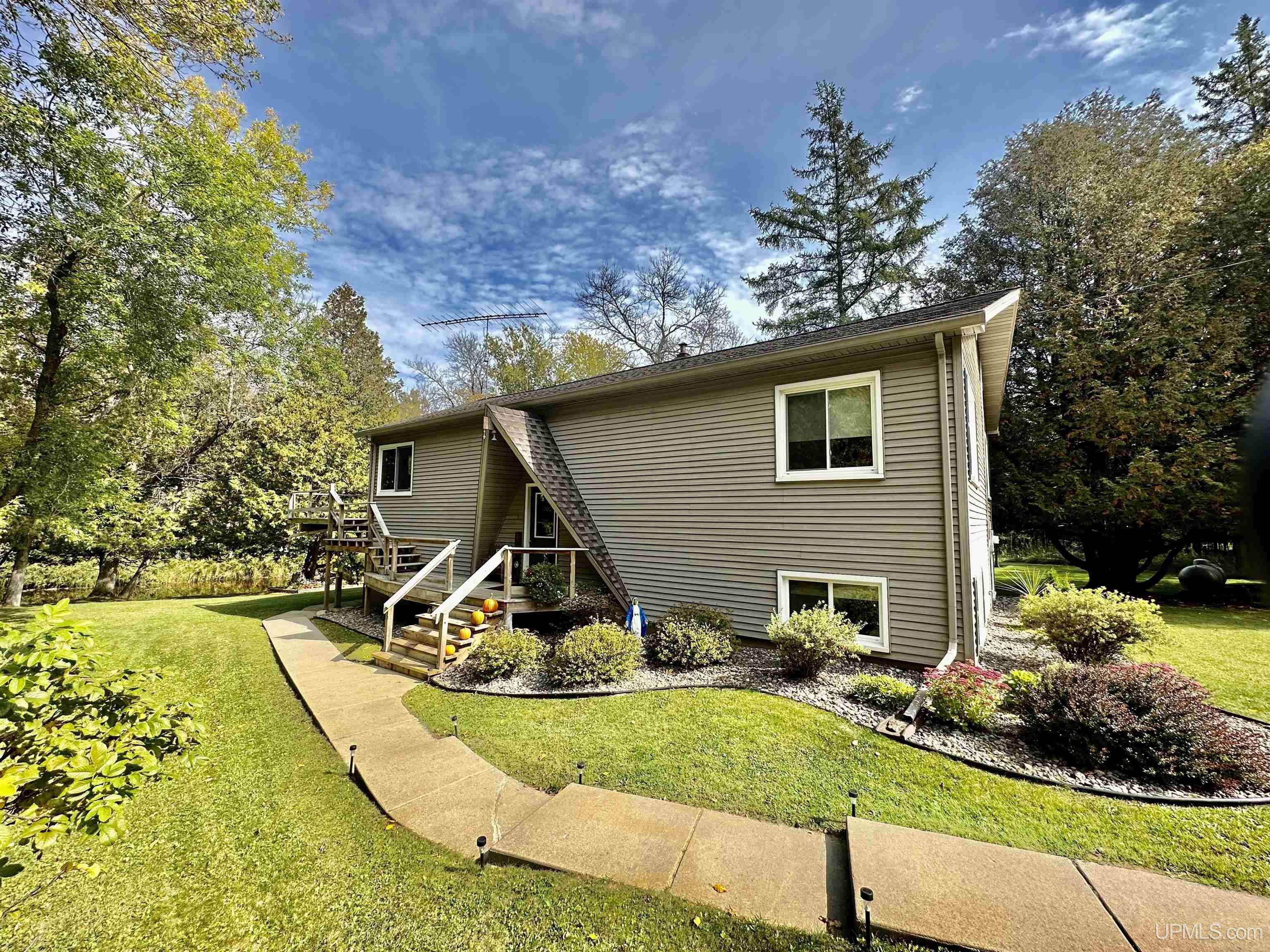 N16204 Kell Road Powers, MI 49874 - Photo 1 of 51 Gallery Image 1