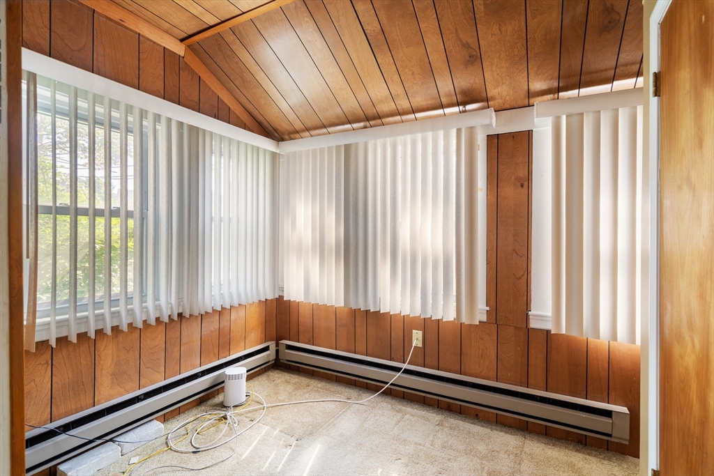 25 Curve Street Newton, MA 02465 - Photo 11 of 40