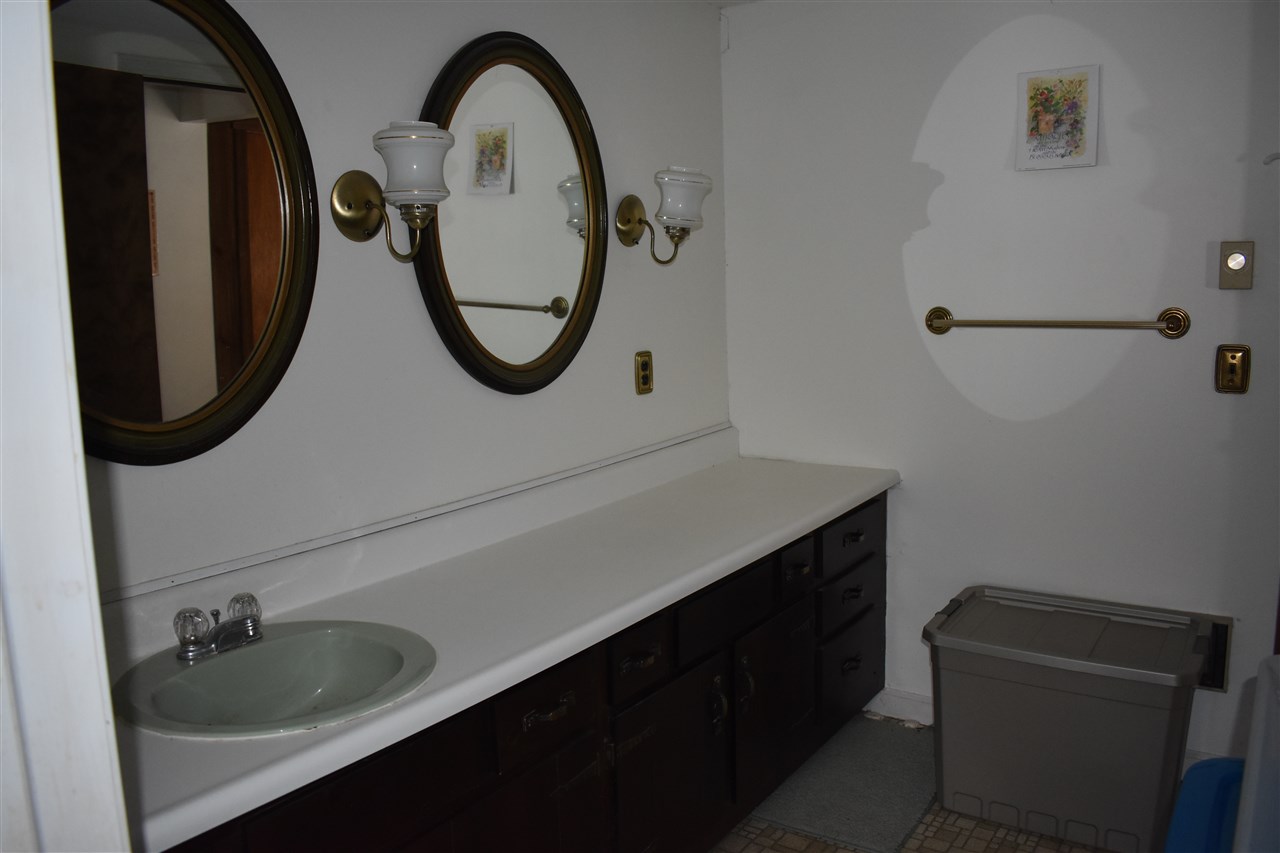 1555 South Barton Road Barton, VT 05822 - Photo 6 of 25