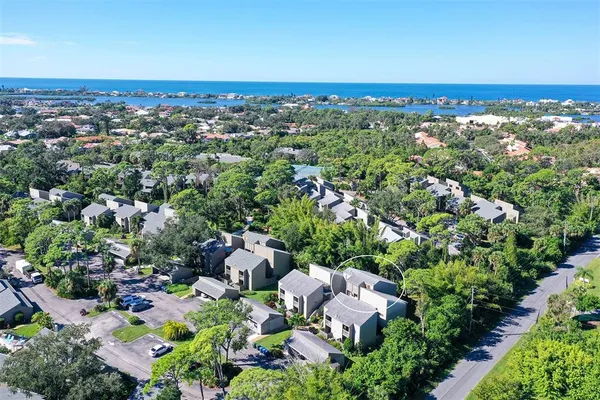 $170,000 | 238 Woodland Drive, Unit 238, Osprey, FL 34229