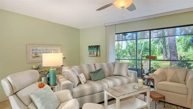 $189,900 | 238 Woodland Drive, Unit 238, Osprey, FL 34229