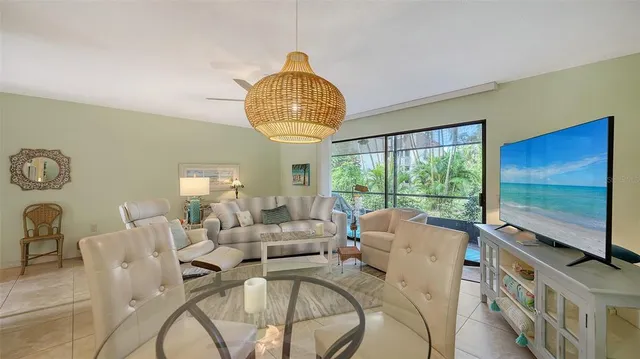 $189,900 | 238 Woodland Drive, Unit 238, Osprey, FL 34229