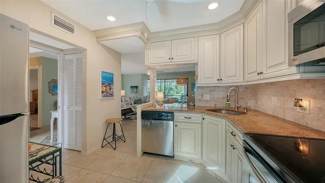 $189,900 | 238 Woodland Drive, Unit 238, Osprey, FL 34229