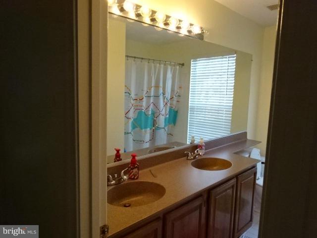 8561 Yoder Street Manassas, VA 20110 - Photo 13 of 25 Interior (General)