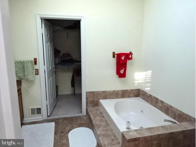 8561 Yoder Street Manassas, VA 20110 - Photo 24 of 25 Bath (Master)