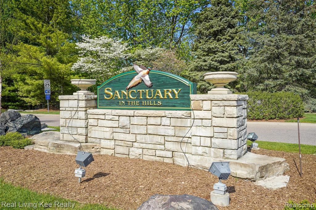 3821 Windingbrook Circle Rochester Hills, MI 48309 - Photo 30 of 33