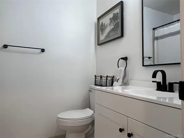 $469,000 | 35 Vista Drive, Manorville, NY 11949