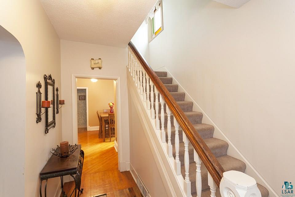 5103 Oneida Street Duluth, MN 55804 - Photo 3 of 24 Gallery Image 3