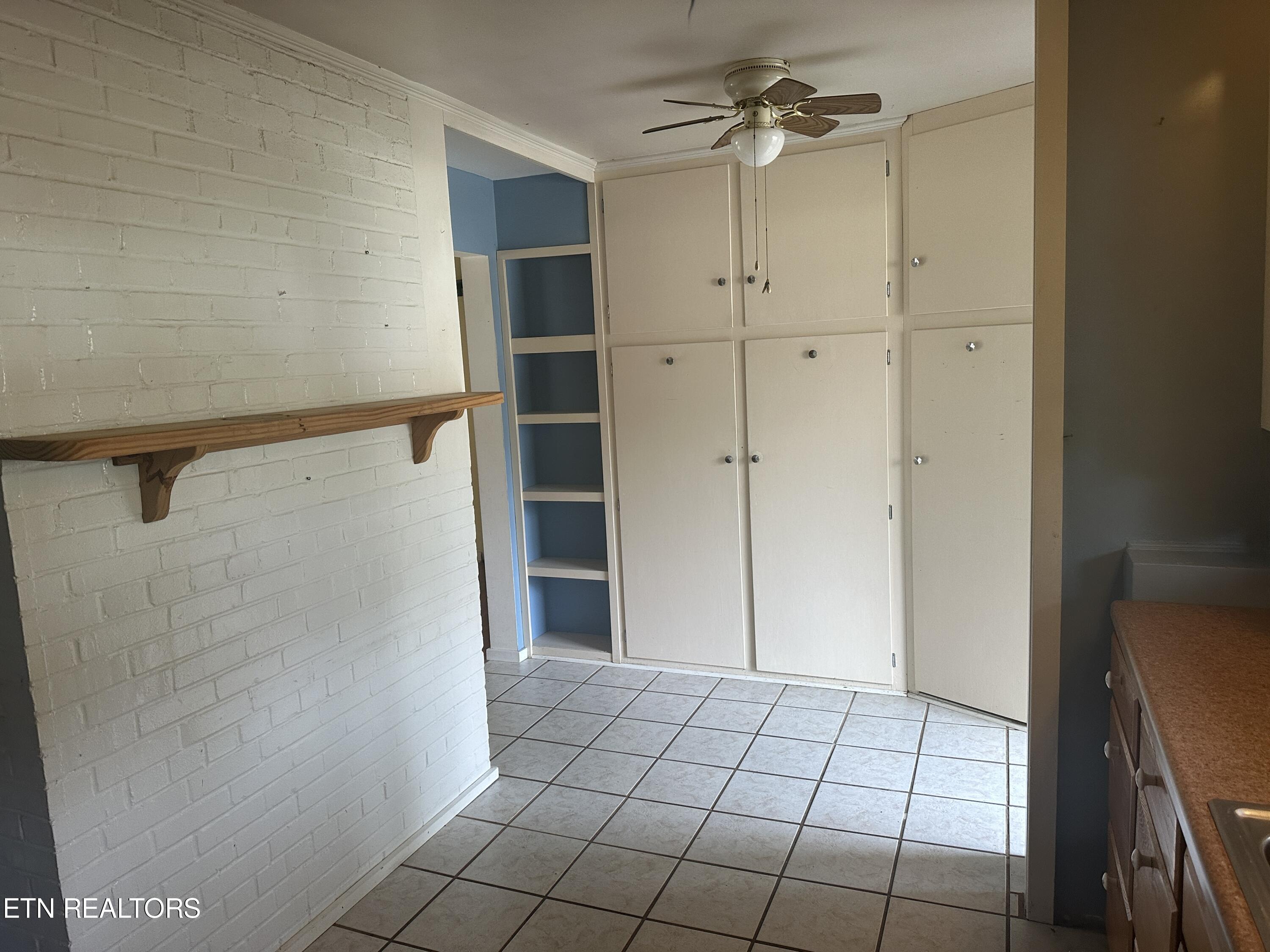 123 West Newkirk Lane Oak Ridge, TN 37830 - Photo 4 of 15 IMG_2248