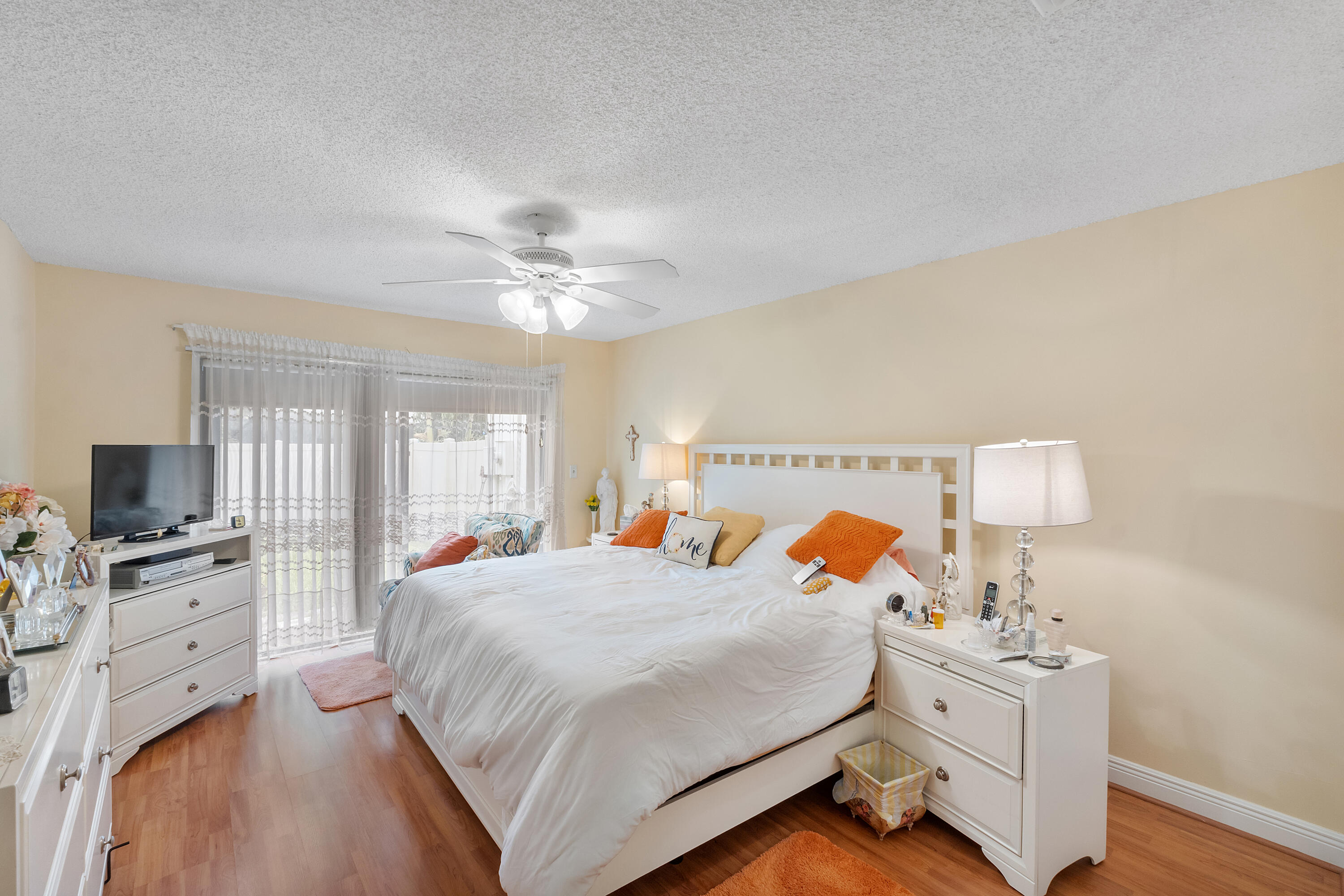 21566 Coronado Avenue Boca Raton, FL 33433 - Photo 17 of 38 21566 Coronado Ave_019