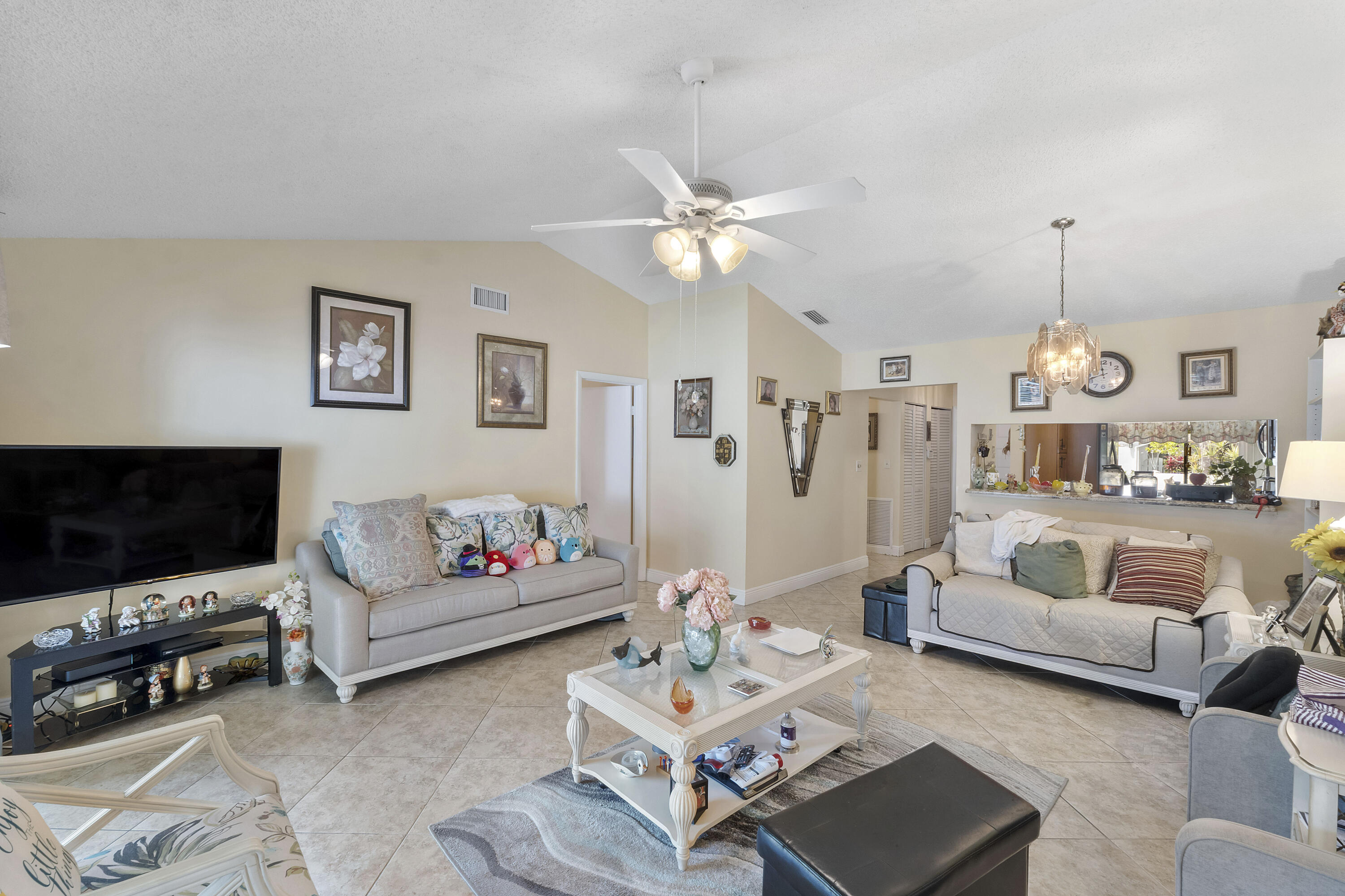 21566 Coronado Avenue Boca Raton, FL 33433 - Photo 26 of 38 21566 Coronado Ave_007