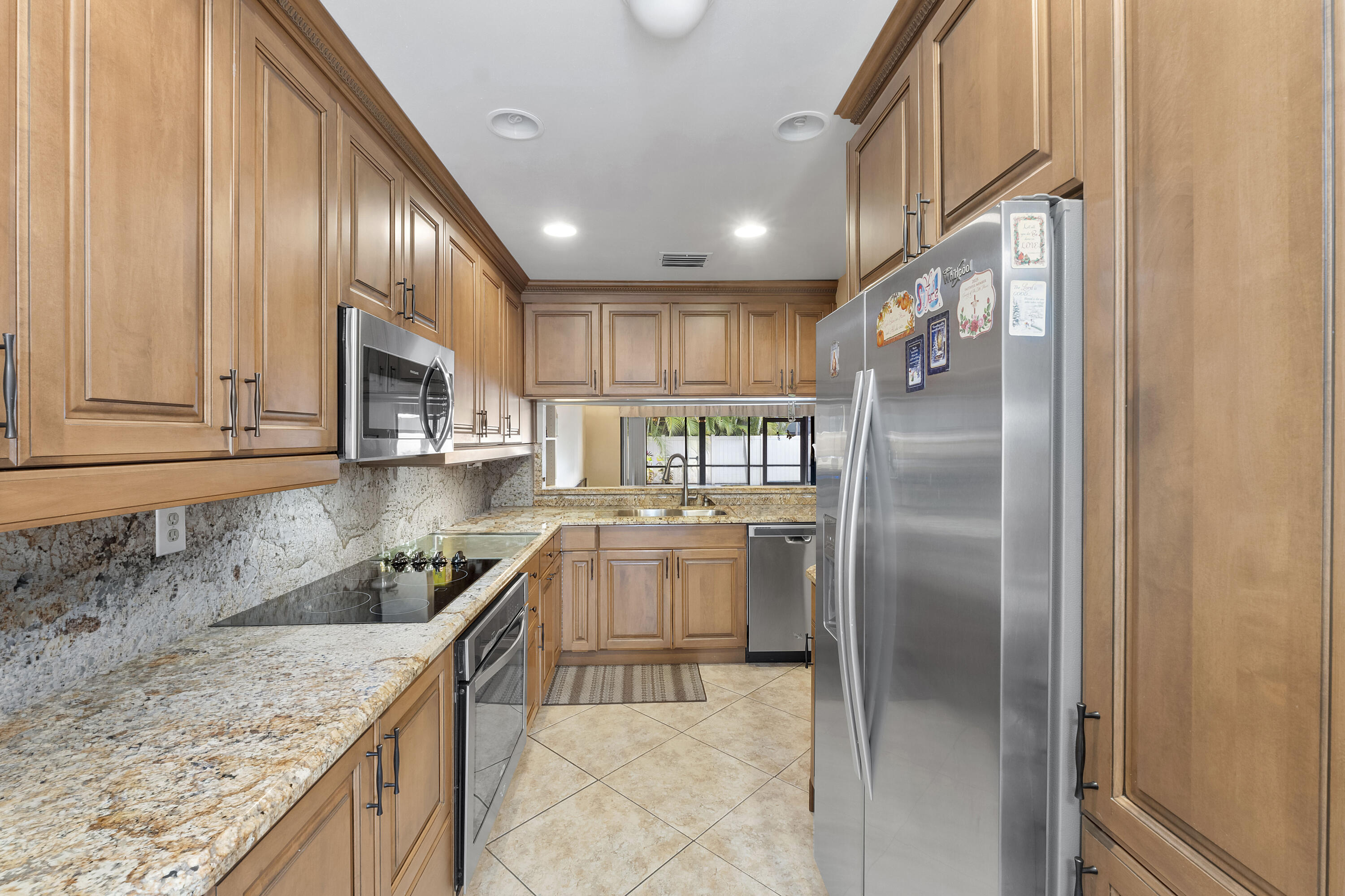 21566 Coronado Avenue Boca Raton, FL 33433 - Photo 28 of 38 21566 Coronado Ave_011