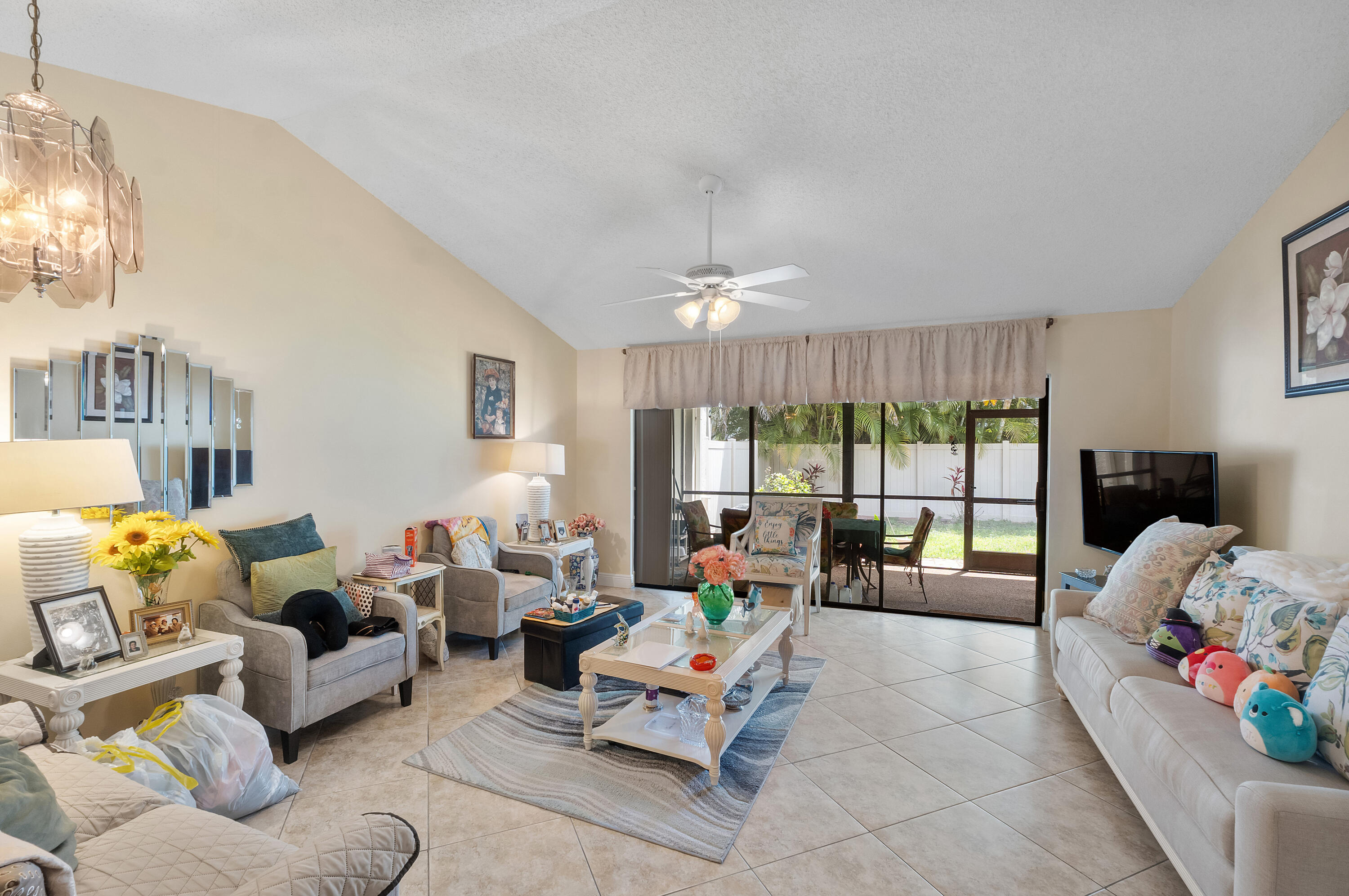 21566 Coronado Avenue Boca Raton, FL 33433 - Photo 6 of 38 21566 Coronado Ave_008