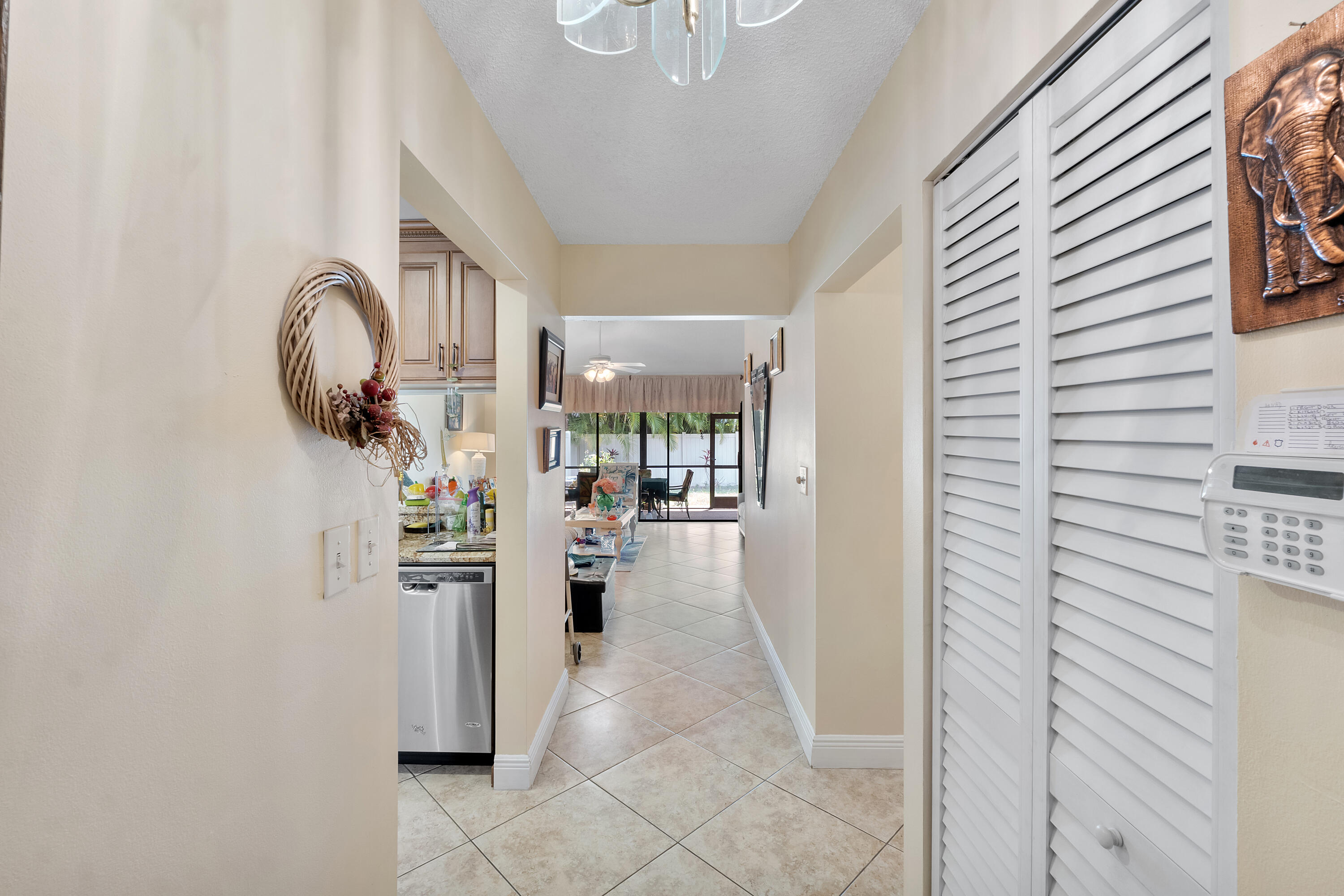 21566 Coronado Avenue Boca Raton, FL 33433 - Photo 7 of 38 21566 Coronado Ave_009
