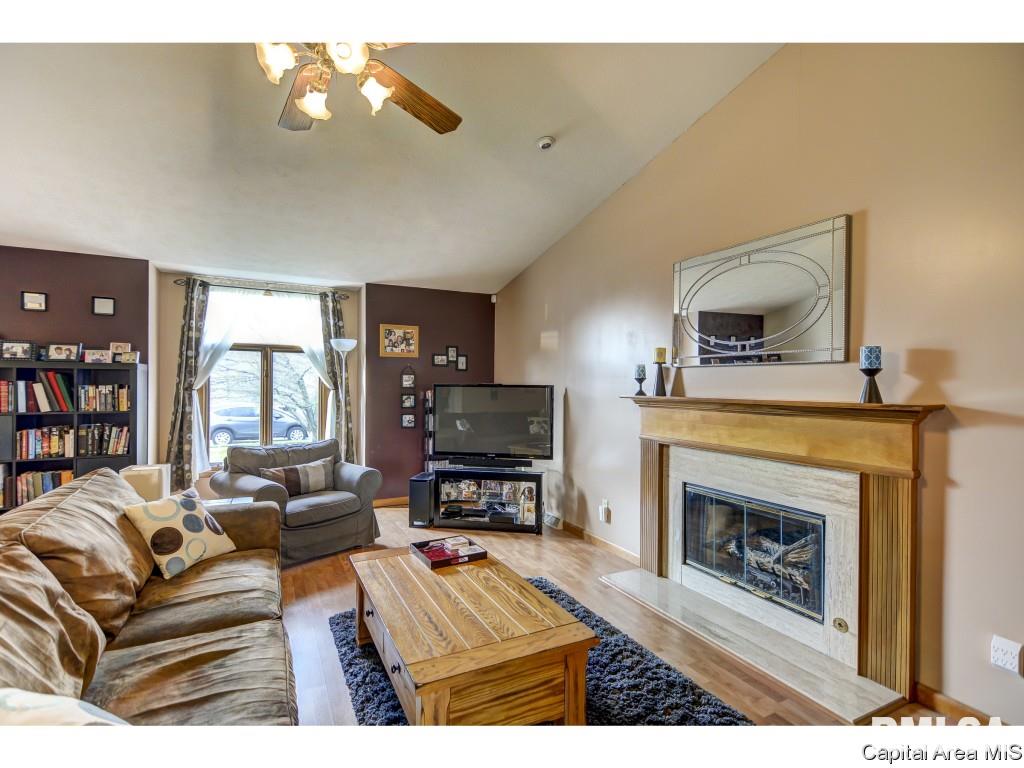 1219 Christopher Lane Springfield, IL 62712 - Photo 12 of 36