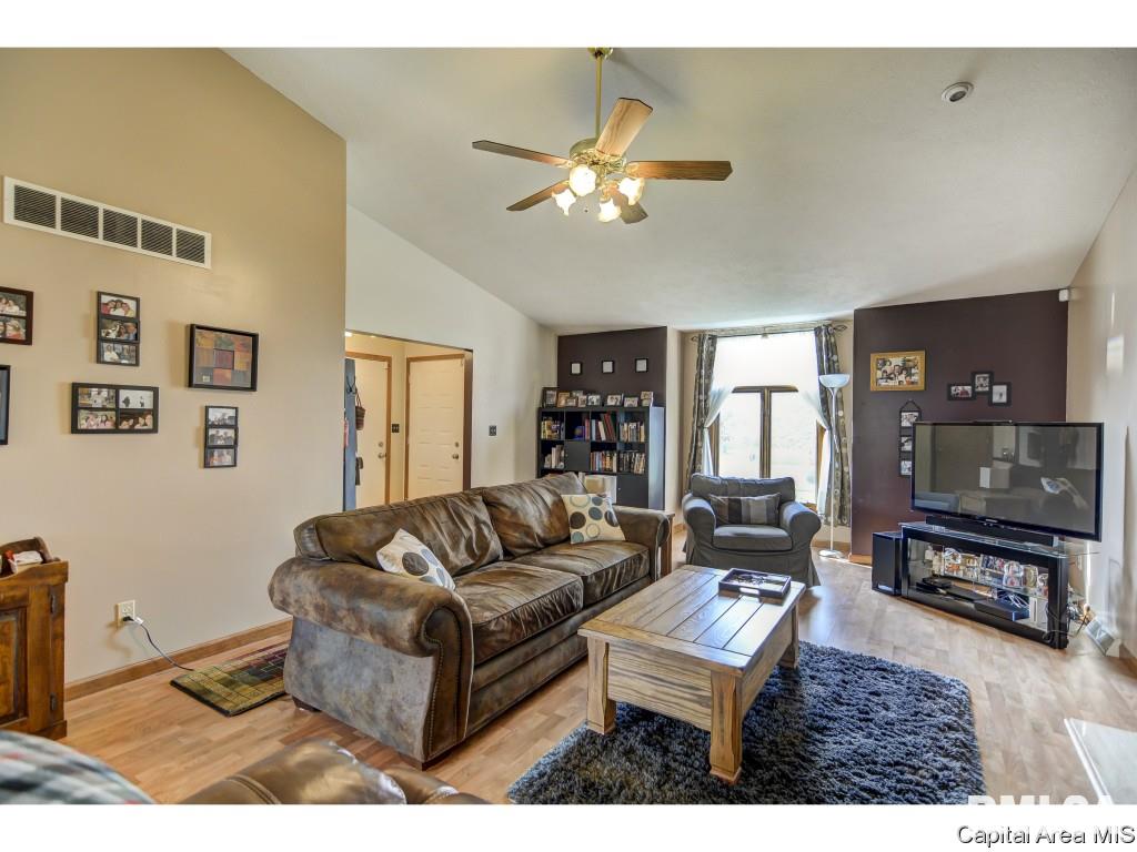 1219 Christopher Lane Springfield, IL 62712 - Photo 18 of 36