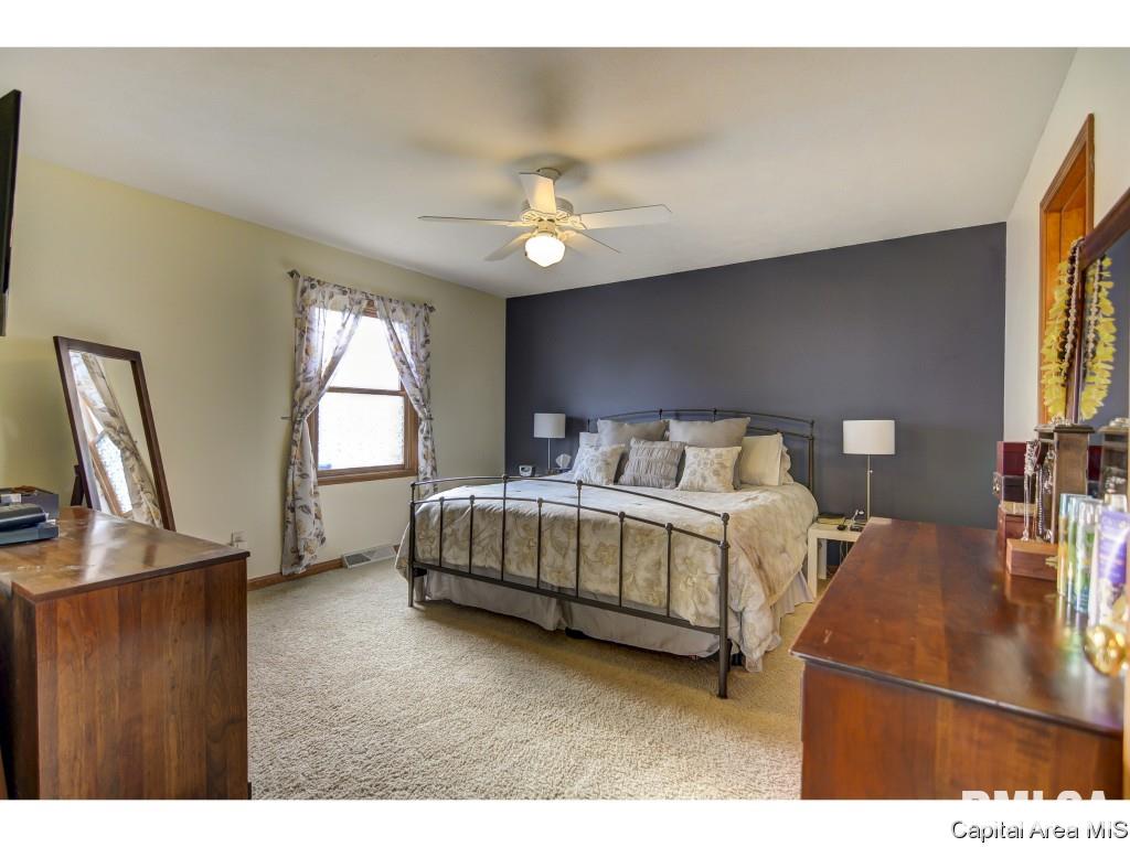1219 Christopher Lane Springfield, IL 62712 - Photo 21 of 36