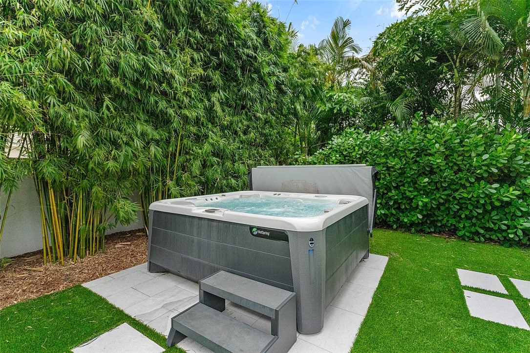 774 Azalea Lane Vero Beach, FL 32963 - Photo 29 of 34 a view of a backyard with a sink and a garden