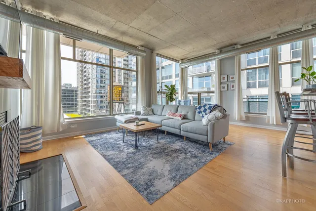 $3,250 | 125 East 13th Street, Unit 1113, Chicago, IL 60605