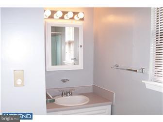 83 Edinshire Road Sicklerville, NJ 08081 - Photo 6 of 8 Bathroom
