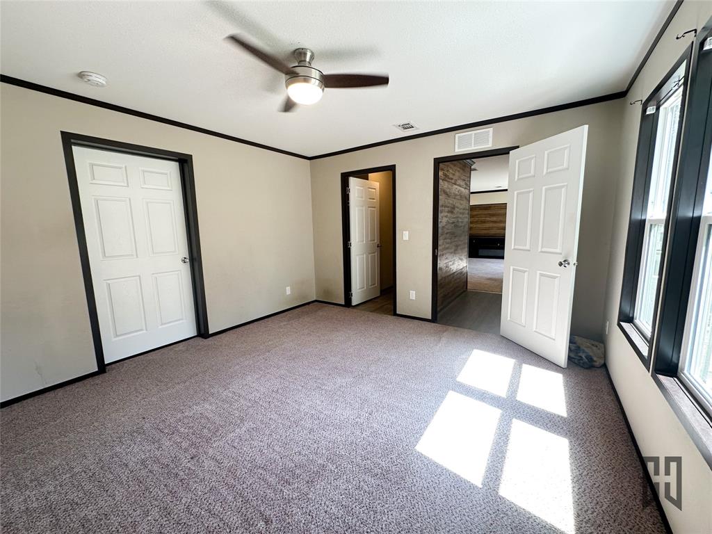 142 Hammontree Road Homer, LA 71040 - Photo 8 of 29 Spacious primary with walk in closet