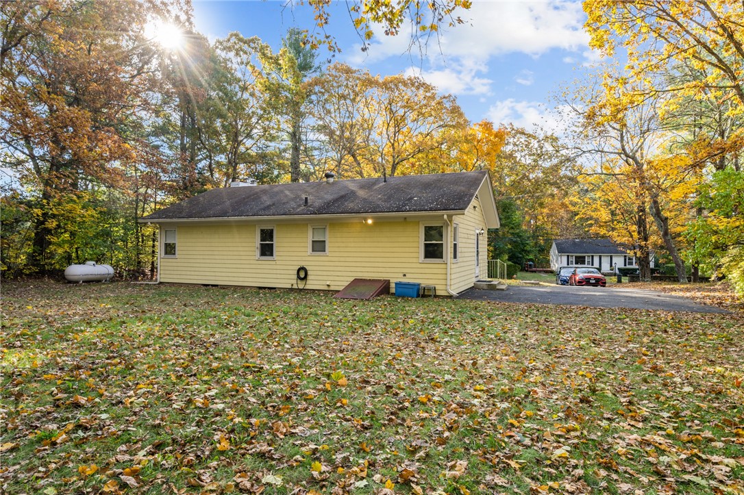 149 Stillwater Road Smithfield, RI 02917 - Photo 11 of 29