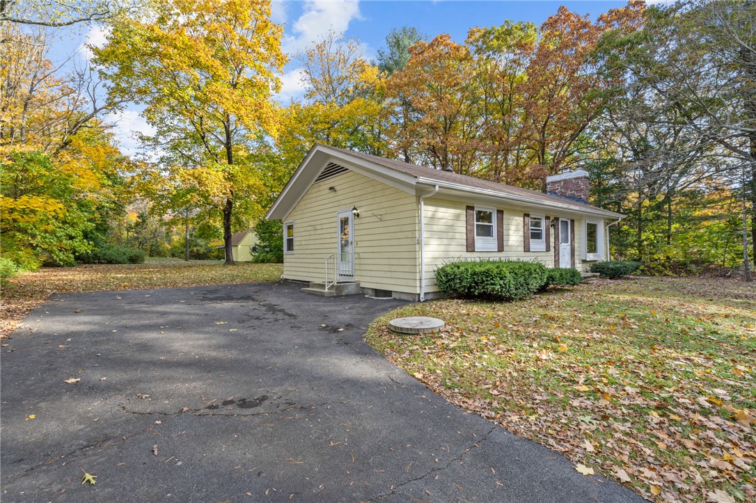 149 Stillwater Road Smithfield, RI 02917 - Photo 6 of 29