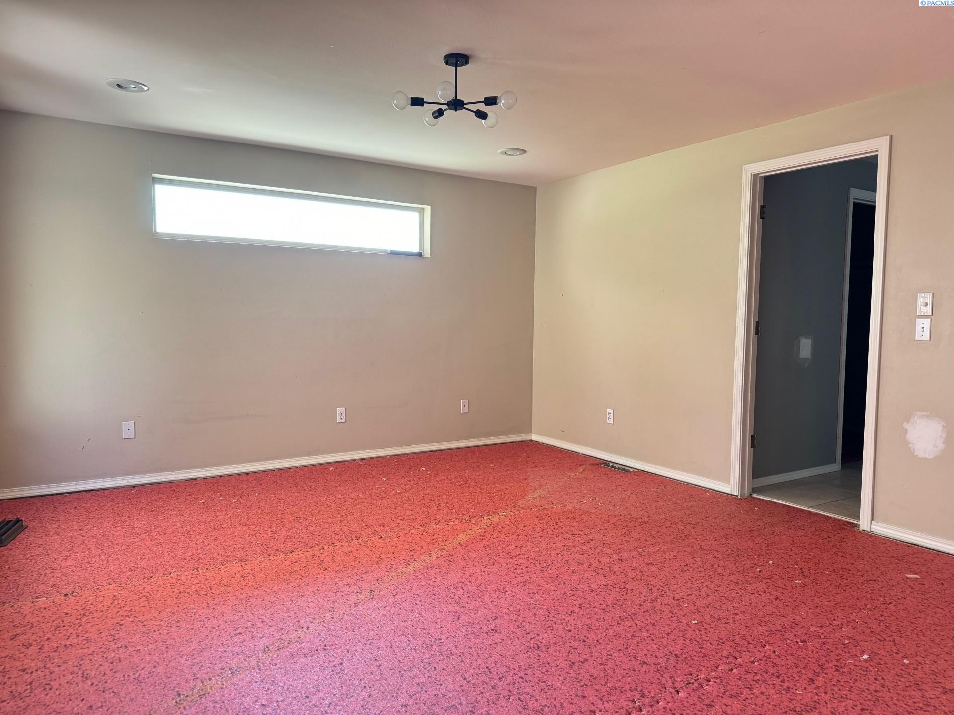 98305 East Clover Road Kennewick, WA 99338 - Photo 18 of 33 Gallery Image 18