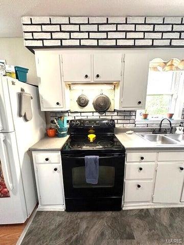 228 Sharp Street Mountain View, MO 65548 - Photo 5 of 17